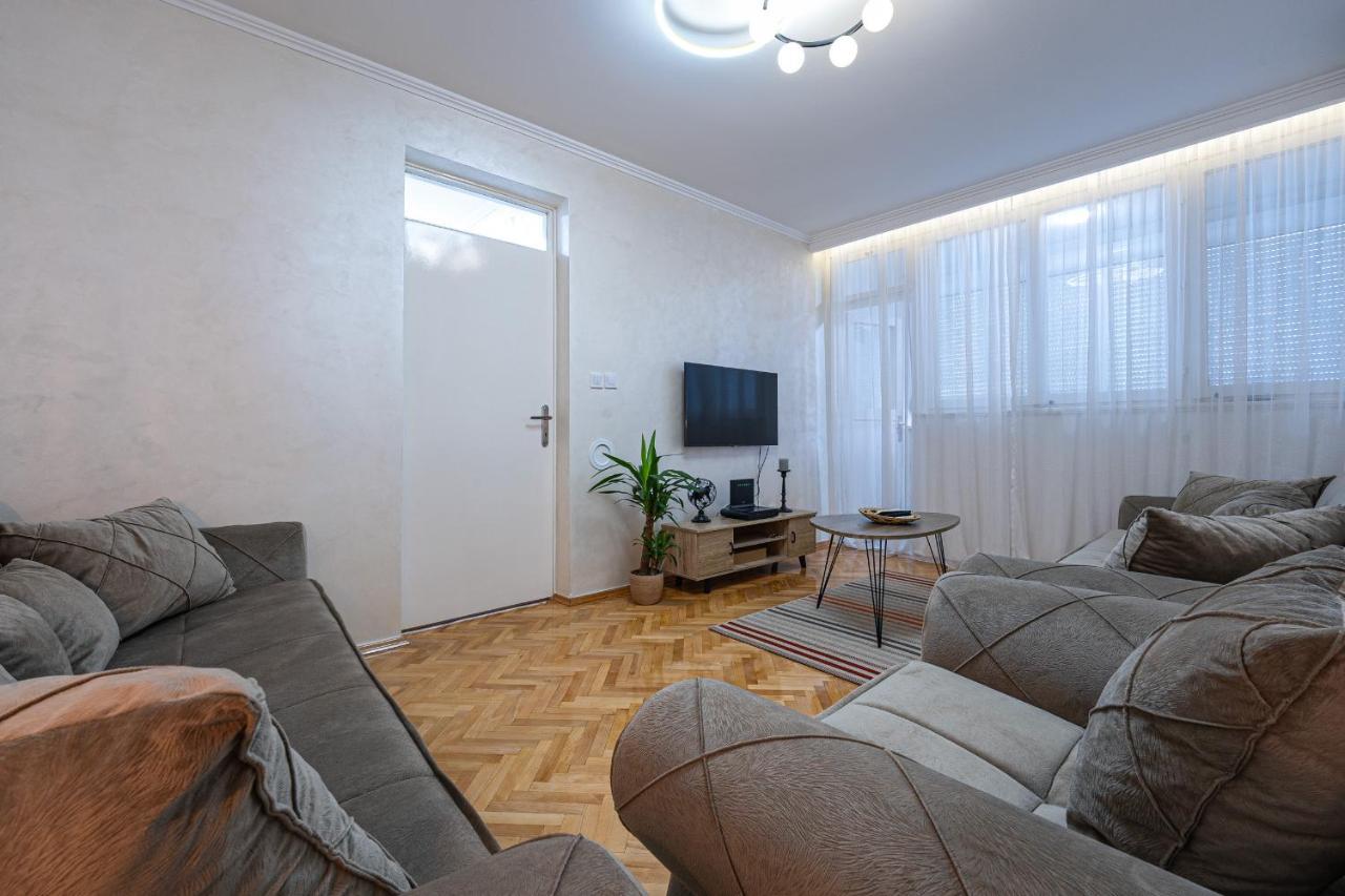 Clock Tower Lux Apartment Podgorica Exterior foto
